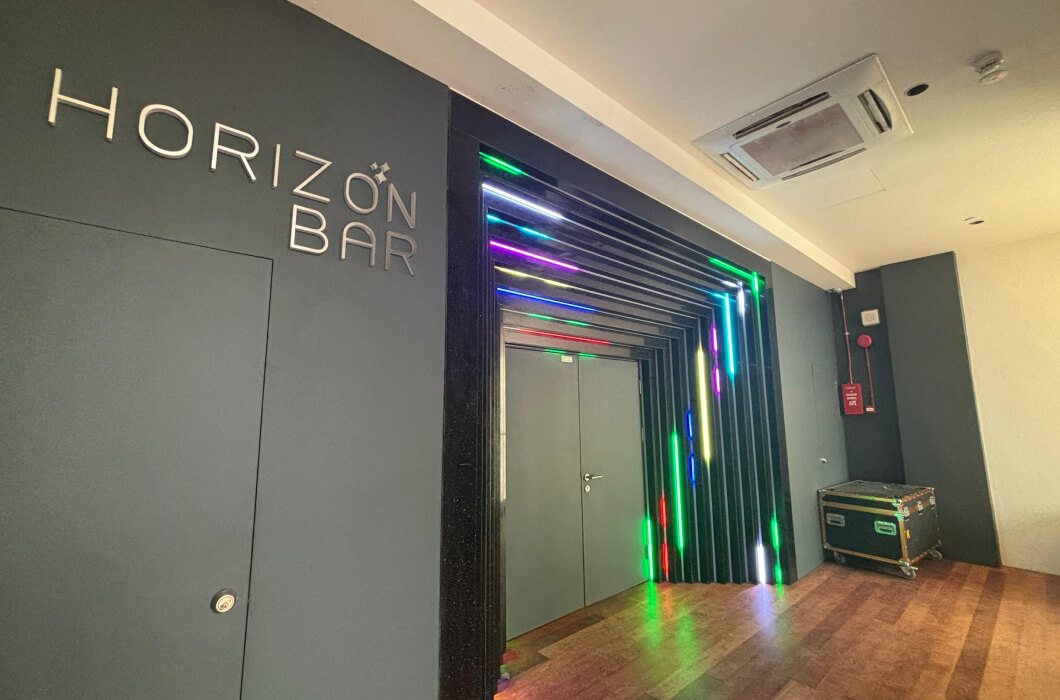 Horizon Bar